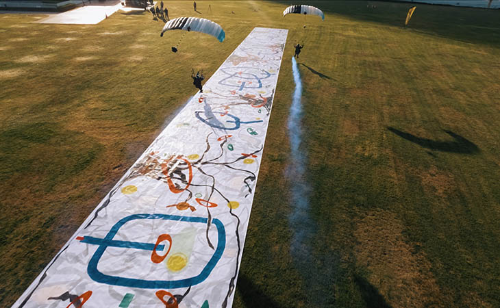 "كليو" يكشف النقاب عن باكورة أقسامه الفنية بمساحة 250 متراً مربعاً في "سكاي دايف دبي"